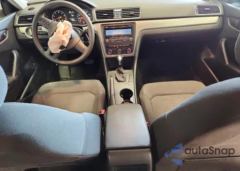 2013 Volkswagen Passat S z USA, uszkodzony, nr VIN 1VWAP7A38DC070848